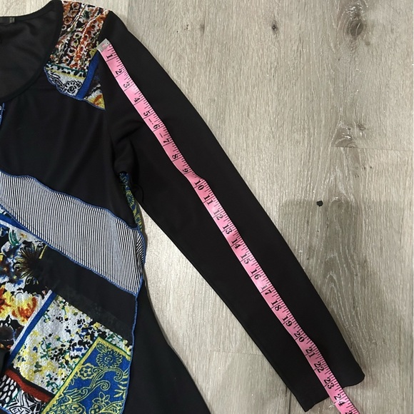 Radzoli Tunic Top - Picture 6 of 10